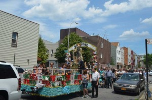 processione-di-san-cono-per-le-streets-di-brooklyn