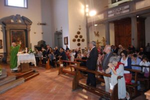 Durante la messa di San Cono a Cascina (Pisa)