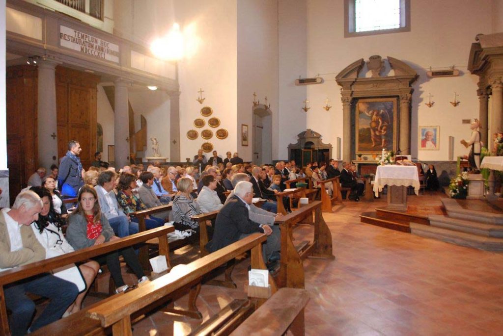 I devoti presso il Santuario Madonna dell'Acqua a Cascina (Pisa) per la messa di San Cono 2017