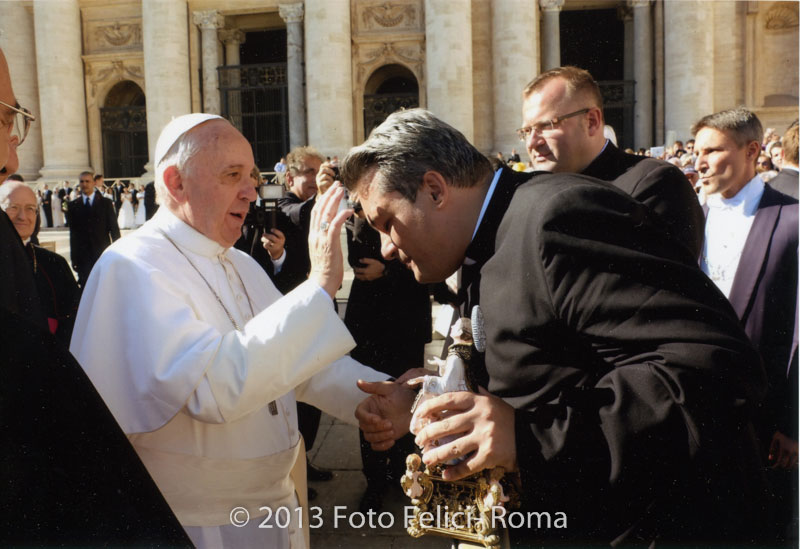 Benedizione del Papa a don Giuseppe