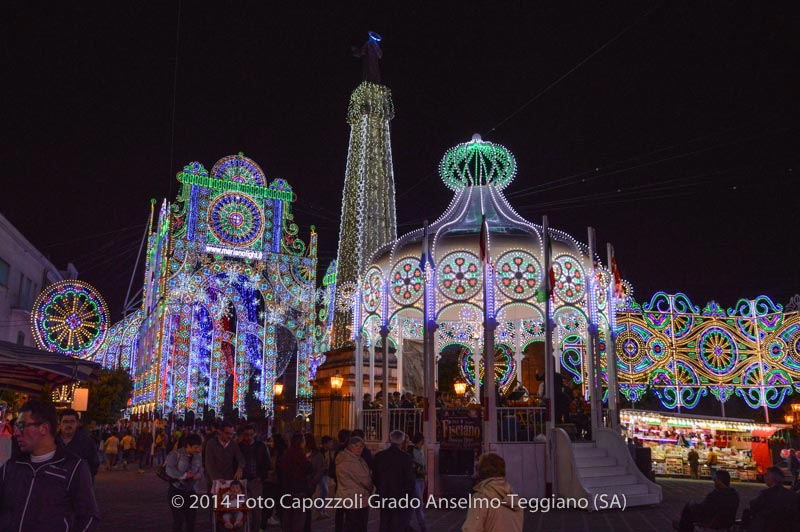 Luminarie Tricentenario Statua di San Cono 01