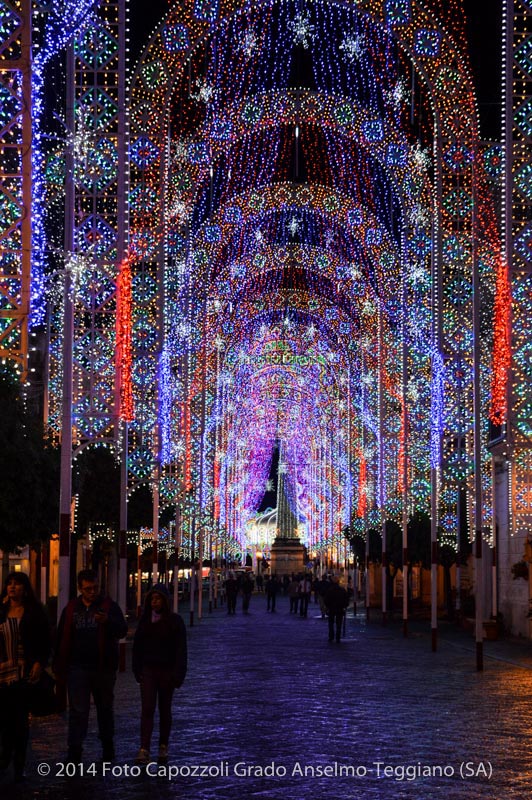 Luminarie Tricentenario Statua di San Cono 05