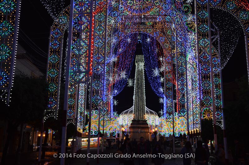 Luminarie Tricentenario Statua di San Cono 12