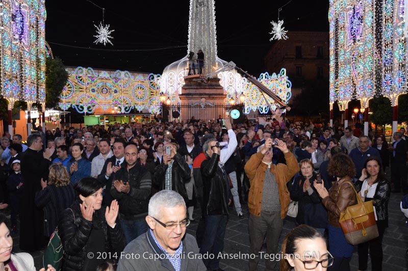 Luminarie Tricentenario Statua di San Cono 15